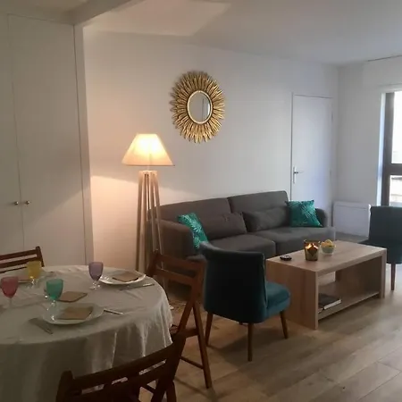 Апартаменты Renoved Flat-close To Eiffel Tower