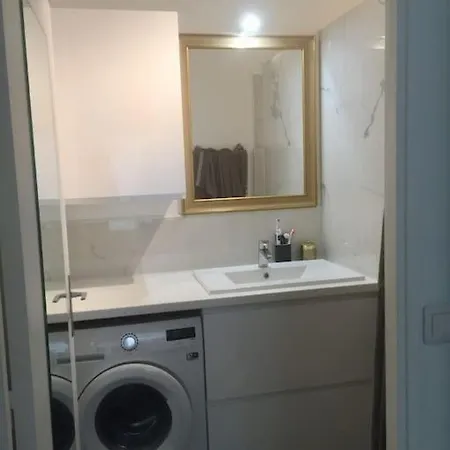 Апартаменты Renoved Flat-close To Eiffel Tower